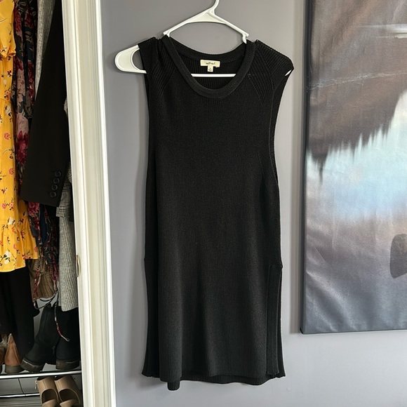 Sweater - Picture 1 of 1